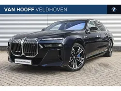 M carbonschwarz (donker zwart metallic) Gebruikt 2023 BMW M760e Executive Sedan | € 108.750
