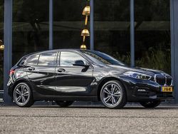 Zwart Gebruikt 2020 BMW 118 Executive Hatchback | € 20.950 (Eerlijke prijs)
