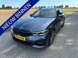 Grijs Gebruikt 2021 BMW 330 M Sport Stationwagen | € 37.950 (Eerlijke prijs)