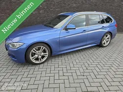 Blauw Gebruikt 2014 BMW 330 Executive Stationwagen | € 11.750