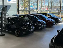 Zwart Nieuw 2024 Chrysler Voyager Limited MPV | € 84.900
