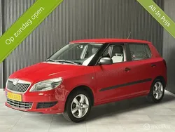 Rood Gebruikt 2011 Skoda Fabia Hatchback | € 3.999 (Eerlijke prijs)