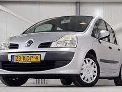 Grijs, metallic lak Gebruikt 2010 Renault Grand Modus Expression MPV | € 1.893 (Eerlijke prijs)