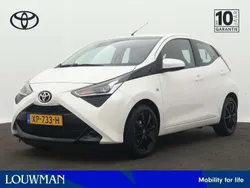 Wit Gebruikt 2019 Toyota Aygo X-play Hatchback | € 11.745 (Eerlijke prijs)