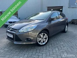 Grijs Gebruikt 2012 Ford Focus Trend Hatchback | € 5.490 (Super prijs)