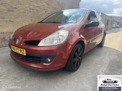 Rood Gebruikt 2007 Renault Clio II Dynamique Hatchback | € 1.895 (Goede deal)