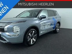 Moonstone grey m Nieuw 2025 Mitsubishi Outlander P-HEV Instyle SUV | € 62.950 (Iets duurder)