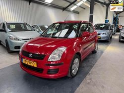 Rood Gebruikt 2010 Suzuki Swift Cool Hatchback | € 3.950 (Eerlijke prijs)