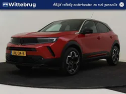 Rood, metallic lak Gebruikt 2024 Opel Mokka Ultimate SUV | € 26.925 (Eerlijke prijs)