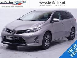 Grijs, metallic lak Gebruikt 2015 Toyota Auris Edition Stationwagen | € 14.400 (Super prijs)