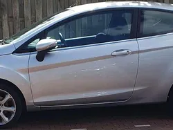 Zilver Gebruikt 2010 Ford Fiesta Titanium Hatchback | € 4.950 (Eerlijke prijs)