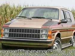 Beige Gebruikt 1984 Dodge Custom MPV | € 45.500