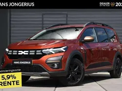 Bruin, metallic lak Gebruikt 2024 Dacia Jogger Extreme MPV | € 27.949 (Eerlijke prijs)