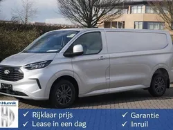 Zwart Nieuw 2024 Ford Transit Custom Limited Van | € 40.500 (Goede deal)