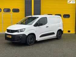Wit Gebruikt 2020 Peugeot Partner MPV | € 8.450