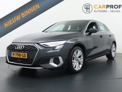 Grijs Gebruikt 2022 Audi A3 Sportback Advanced Hatchback | € 20.995 (Super prijs)
