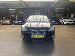 Zwart Gebruikt 2011 Opel Astra Cosmo Hatchback | € 4.750 (Eerlijke prijs)