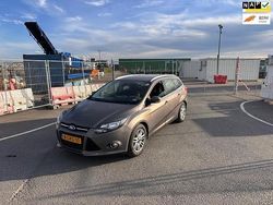 Bruin Gebruikt 2013 Ford Focus Stationwagen | € 1.350