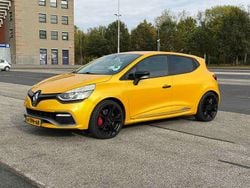 Geel Gebruikt 2014 Renault Clio R.S. R.S. Hatchback | € 12.750
