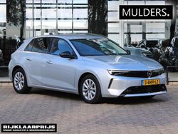 Grijs Gebruikt 2023 Opel Astra Edition Hatchback | € 21.945 (Eerlijke prijs)