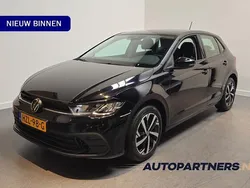Zwart Gebruikt 2024 VW Polo Business Hatchback | € 23.950 (Eerlijke prijs)