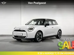 Nanuq white (licht wit) Gebruikt 2024 Mini Cooper Classic Hatchback | € 29.450 (Duur)