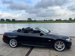 Zwart Gebruikt 2011 BMW 330 Cabriolet Executive Cabriolet | € 12.750 (Eerlijke prijs)
