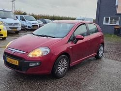 Rood Gebruikt 2010 Fiat Punto Evo Dynamic Hatchback | € 1.450 (Eerlijke prijs)