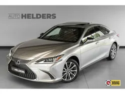 Grijs Gebruikt 2021 Lexus ES300H Luxury Line Sedan | € 37.950
