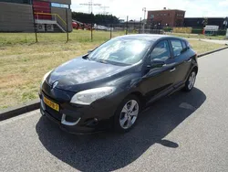 Zwart, metallic lak Gebruikt 2010 Renault Mégane III Hatchback | € 1.995 (Goede deal)