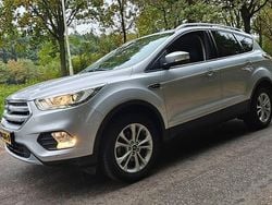 Grijs Gebruikt 2017 Ford Kuga Titanium SUV | € 12.950 (Eerlijke prijs)