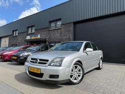 Grijs Gebruikt 2005 Opel Vectra GTS Elegance Hatchback | € 1.999 (Eerlijke prijs)
