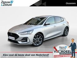 Grijs Gebruikt 2023 Ford Focus ST-Line Hatchback | € 19.440 (Eerlijke prijs)
