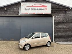 Beige Gebruikt 2011 Hyundai i10 Hatchback | € 3.450 (Eerlijke prijs)