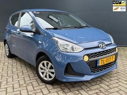 Blauw Gebruikt 2018 Hyundai i10 Comfort Hatchback | € 9.245 (Eerlijke prijs)