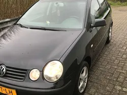 Zwart Gebruikt 2002 VW Polo Comfortline Sedan | € 1.750 (Eerlijke prijs)