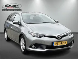 Grijs Gebruikt 2017 Toyota Auris Sport Hatchback | € 16.701 (Duur)