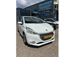 Wit Gebruikt 2013 Peugeot 208 Allure Hatchback | € 3.249 (Eerlijke prijs)