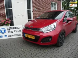 Rood Gebruikt 2012 Kia Rio Hatchback | € 3.995 (Eerlijke prijs)