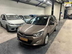 Bruin Gebruikt 2013 Hyundai i20 Edition Hatchback | € 4.950 (Eerlijke prijs)