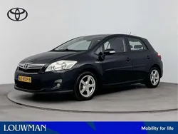 Donker zwart metallic Gebruikt 2010 Toyota Auris Hatchback | € 9.980 (Iets duurder)