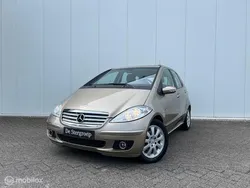 Beige, metallic lak Gebruikt 2005 Mercedes A200 Elegance MPV | € 5.750 (Duur)