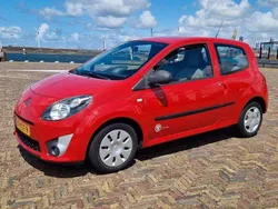 Rood Gebruikt 2010 Renault Twingo Authentique Hatchback | € 1.450 (Super prijs)