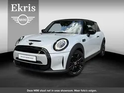 Wit Gebruikt 2022 Mini Cooper SE Classic Hatchback | € 22.900 (Eerlijke prijs)