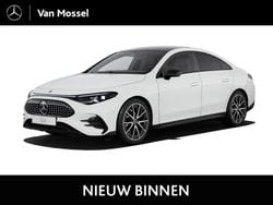 Wit Nieuw 2025 Mercedes CLA 250+ AMG line Sedan | € 58.979 (Eerlijke prijs)