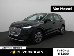 Zwart, metallic lak Gebruikt 2024 Audi Q4 e-tron SUV | € 46.900