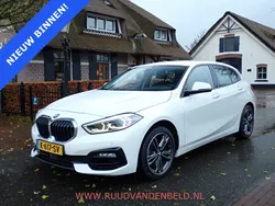 Wit Gebruikt 2021 BMW 118 Sport Line Hatchback | € 21.500 (Super prijs)