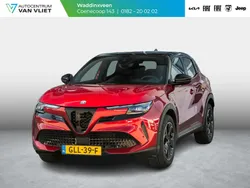 Brera red, zwart dak Gebruikt 2024 Alfa Romeo Junior Edizione Speciale SUV | € 32.490 (Super prijs)
