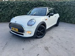 Wit Gebruikt 2017 Mini Cooper Business Hatchback | € 9.400 (Super prijs)