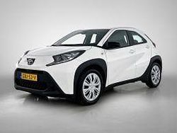 Wit Gebruikt 2024 Toyota Aygo Play Hatchback | € 17.245 (Eerlijke prijs)